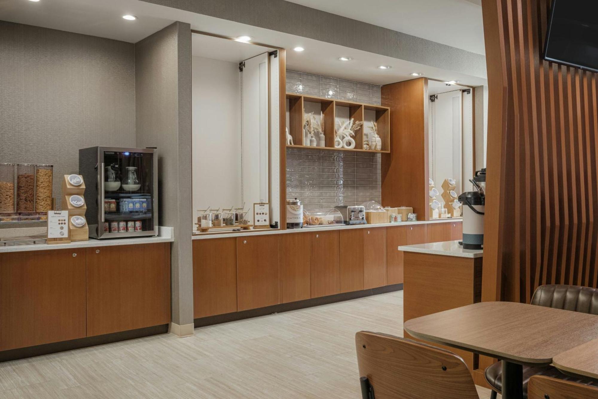 Springhill Suites By Marriott Lexington Frankfort Exterior photo